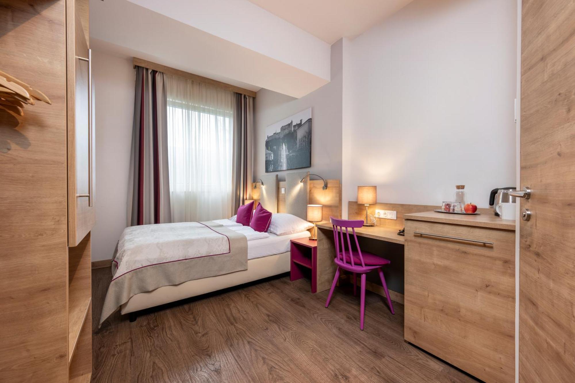 Hotel Junior By Max 70 Salzburg Eksteriør billede