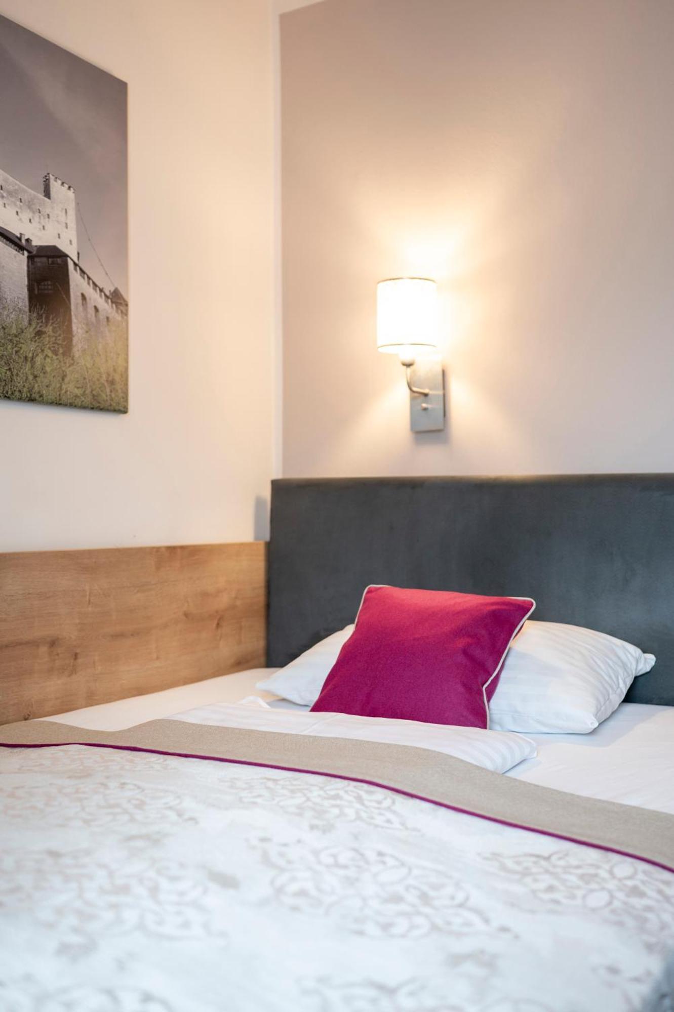 Hotel Junior By Max 70 Salzburg Eksteriør billede
